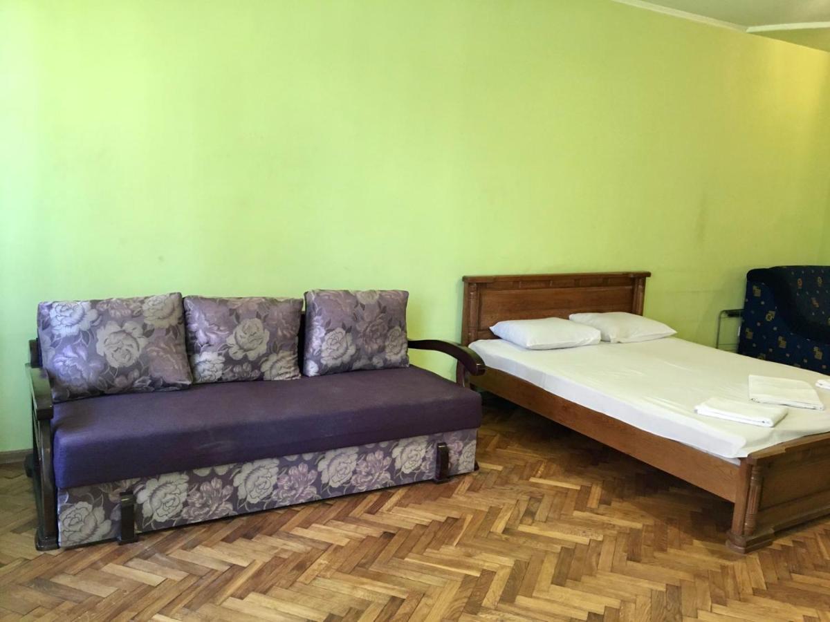 Svobody, Apartments Near The Opera Lviv Buitenkant foto